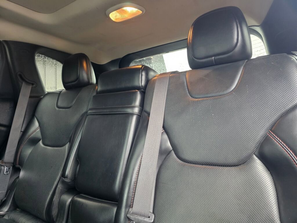 Used 2016 Jeep Cherokee Trailhawk w/ Leather Interior Group image 18