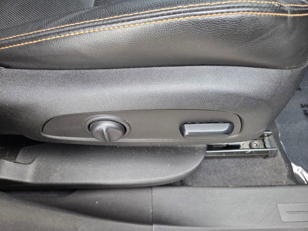 Certified 2021 GMC Terrain SLT w/ Elevation Edition image 17