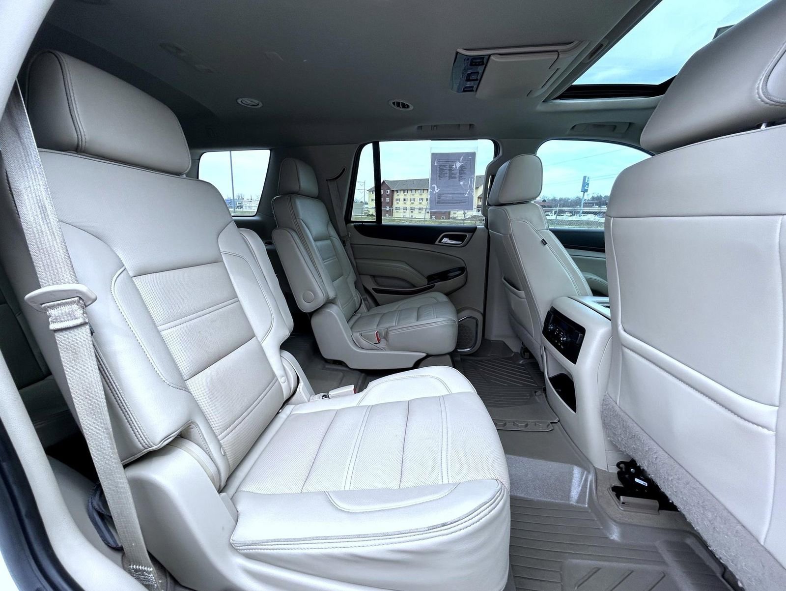 Used 2020 GMC Yukon Denali w/ Denali Premium Package AWD/4WD image 18