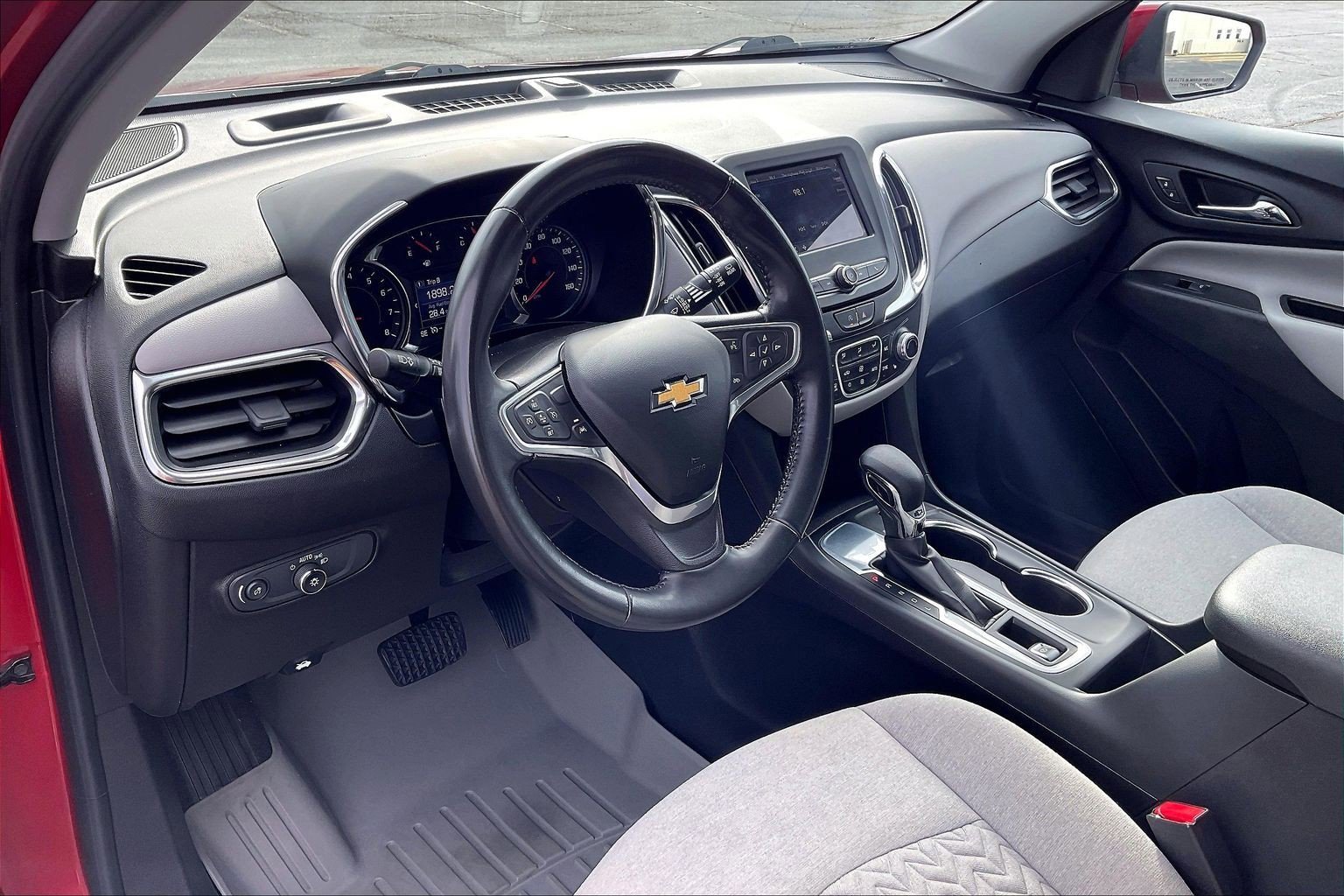 Used 2022 Chevrolet Equinox LT image 14