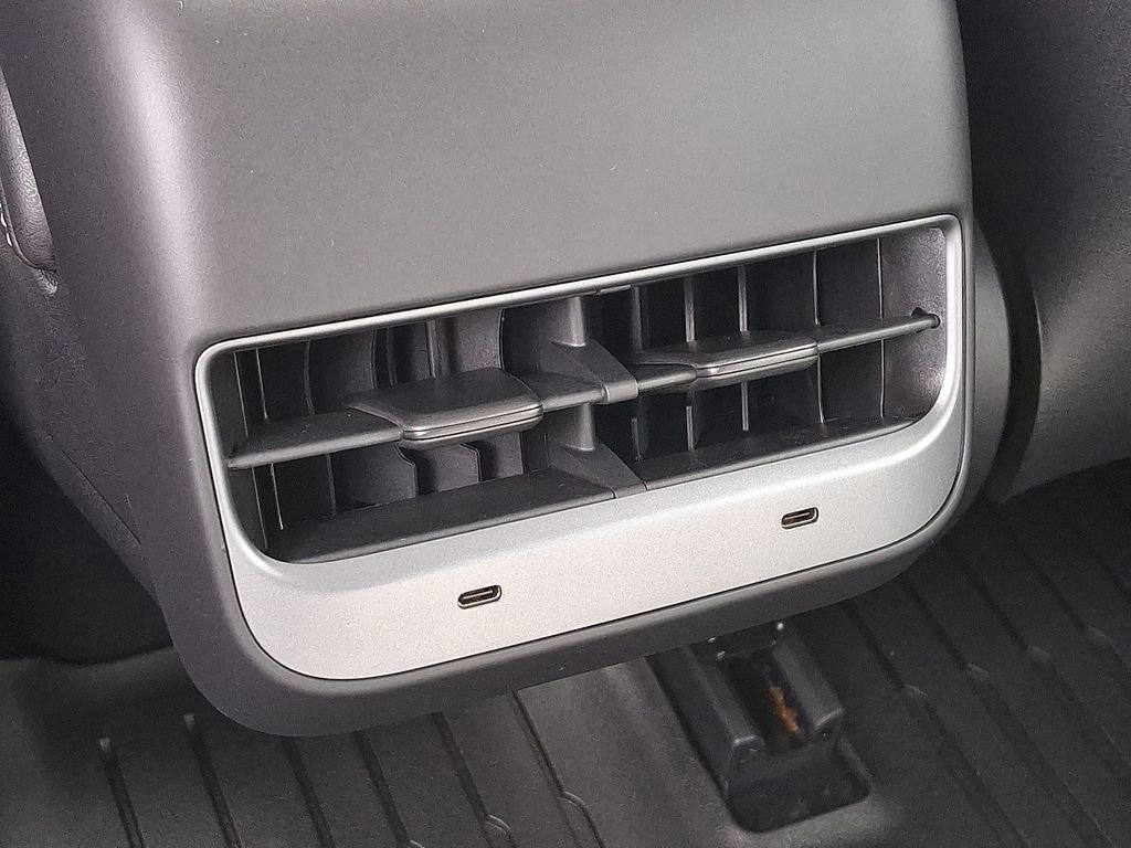 Used 2021 Tesla Model 3 Standard Range Plus image 11