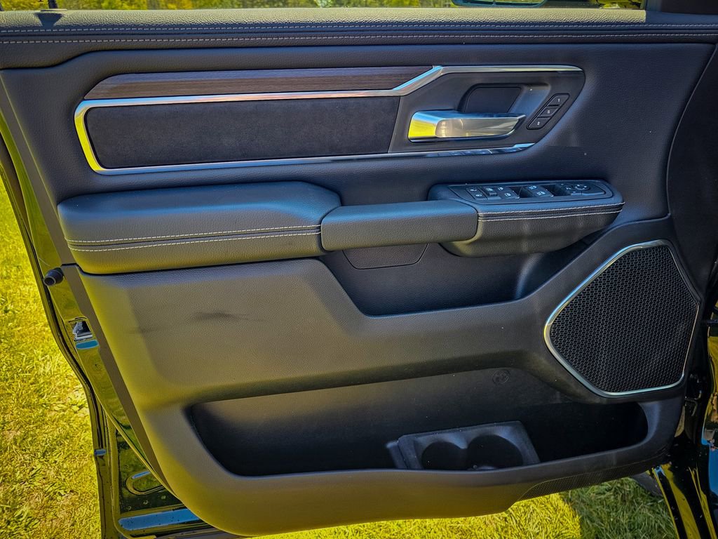 New 2026 RAM 1500 Laramie AWD/4WD image 11