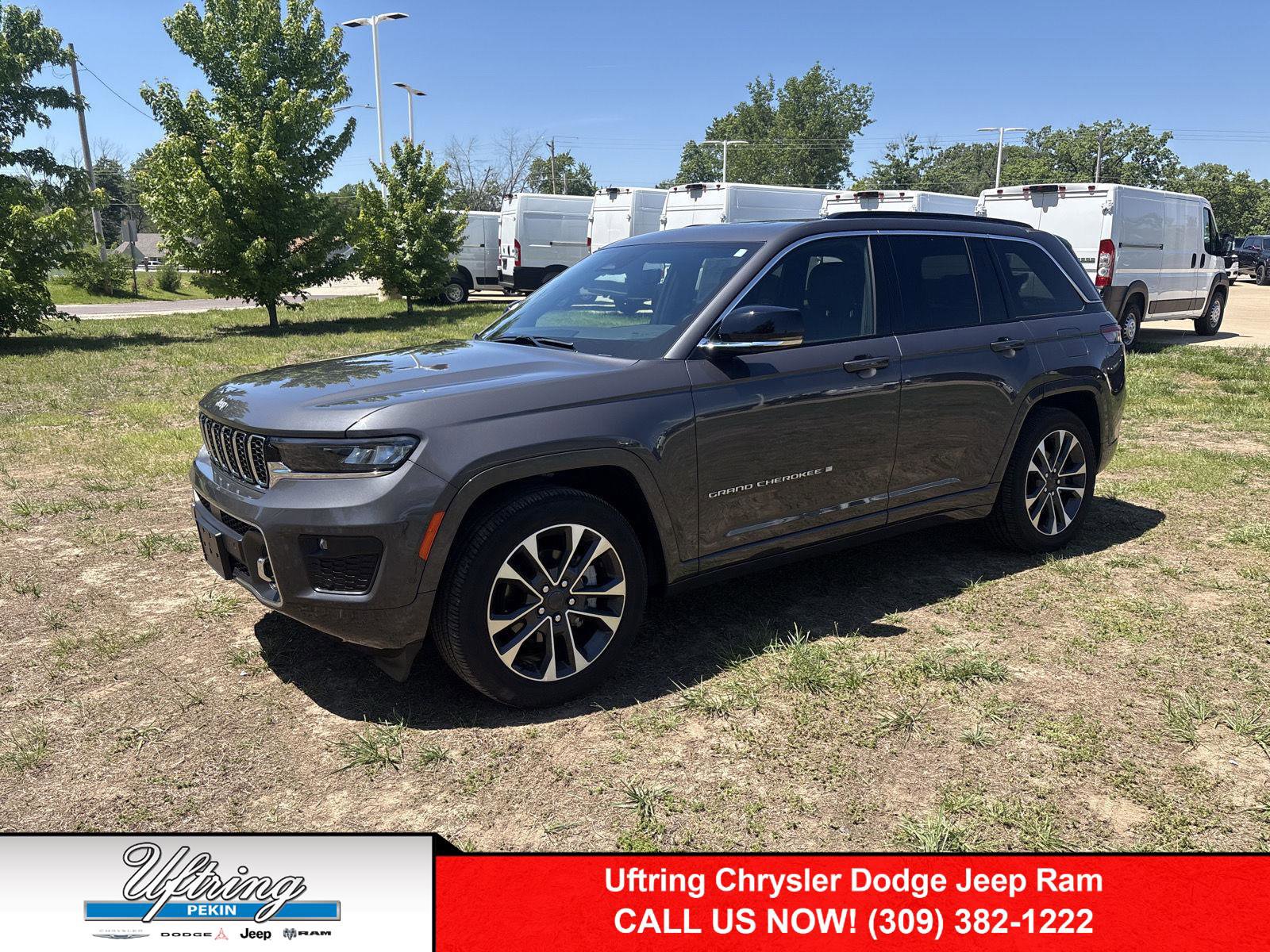 Used 2025 Jeep Grand Cherokee Overland w/ Luxury Tech Group IV AWD/4WD image 1