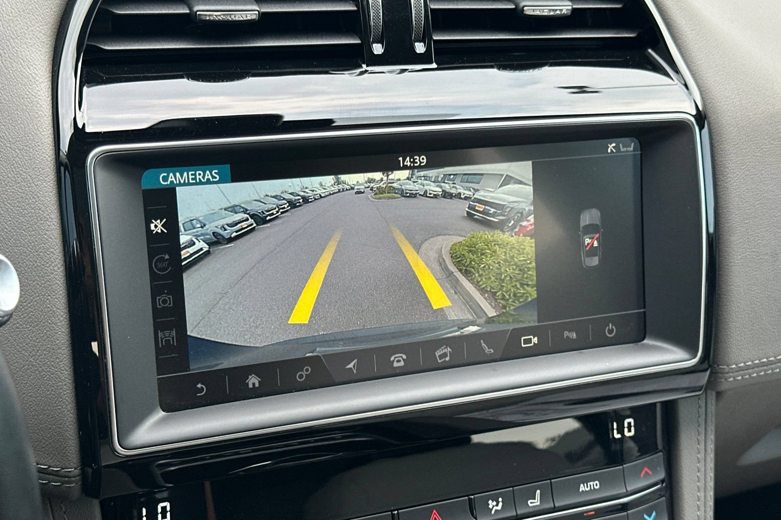 Used 2020 Jaguar F-PACE Portfolio AWD/4WD image 20