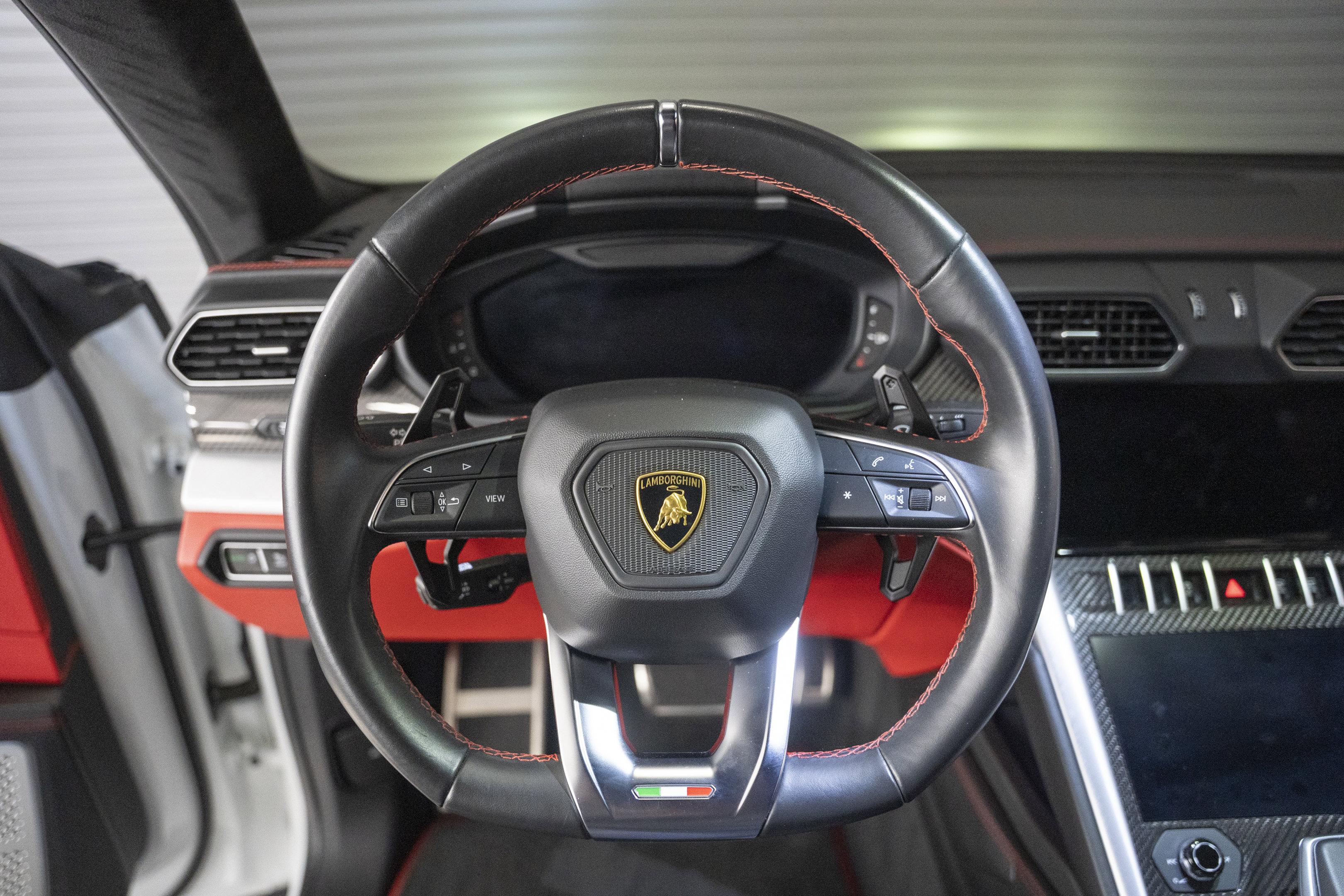 Used 2021 Lamborghini Urus AWD image 39