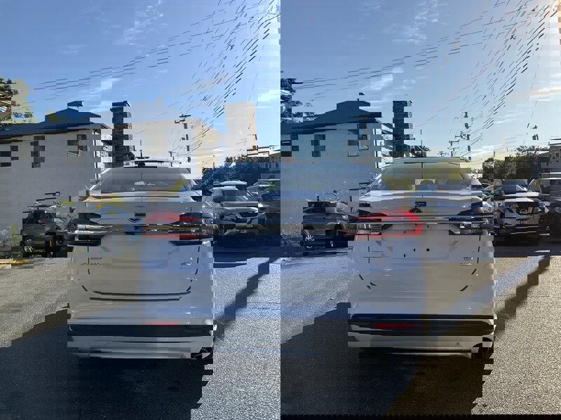 Used 2018 Ford Fusion SE image 6