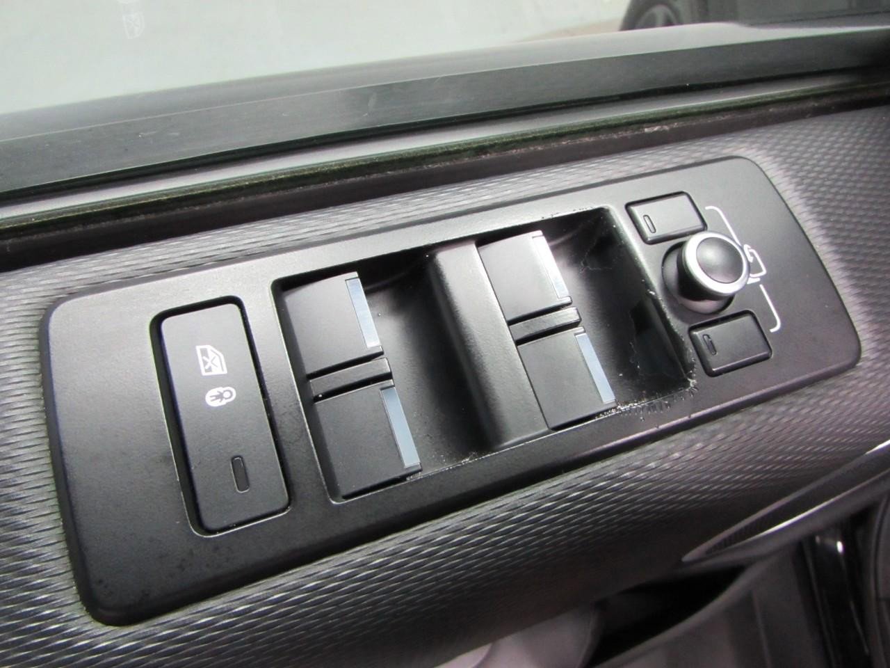 Used 2022 Land Rover Discovery S R-Dynamic image 21