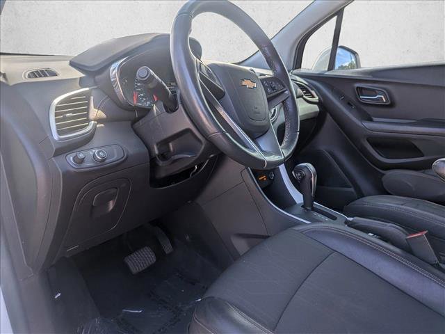 Used 2022 Chevrolet Trax LT w/ Sport Edition image 9