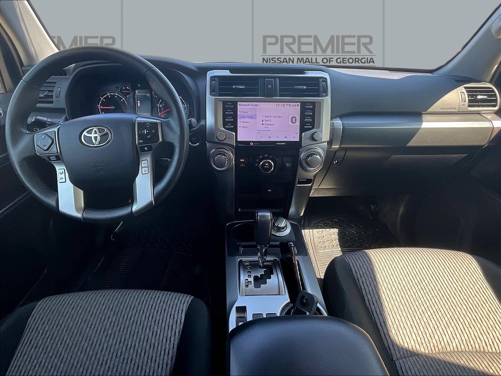 Used 2024 Toyota 4Runner SR5 AWD/4WD image 9