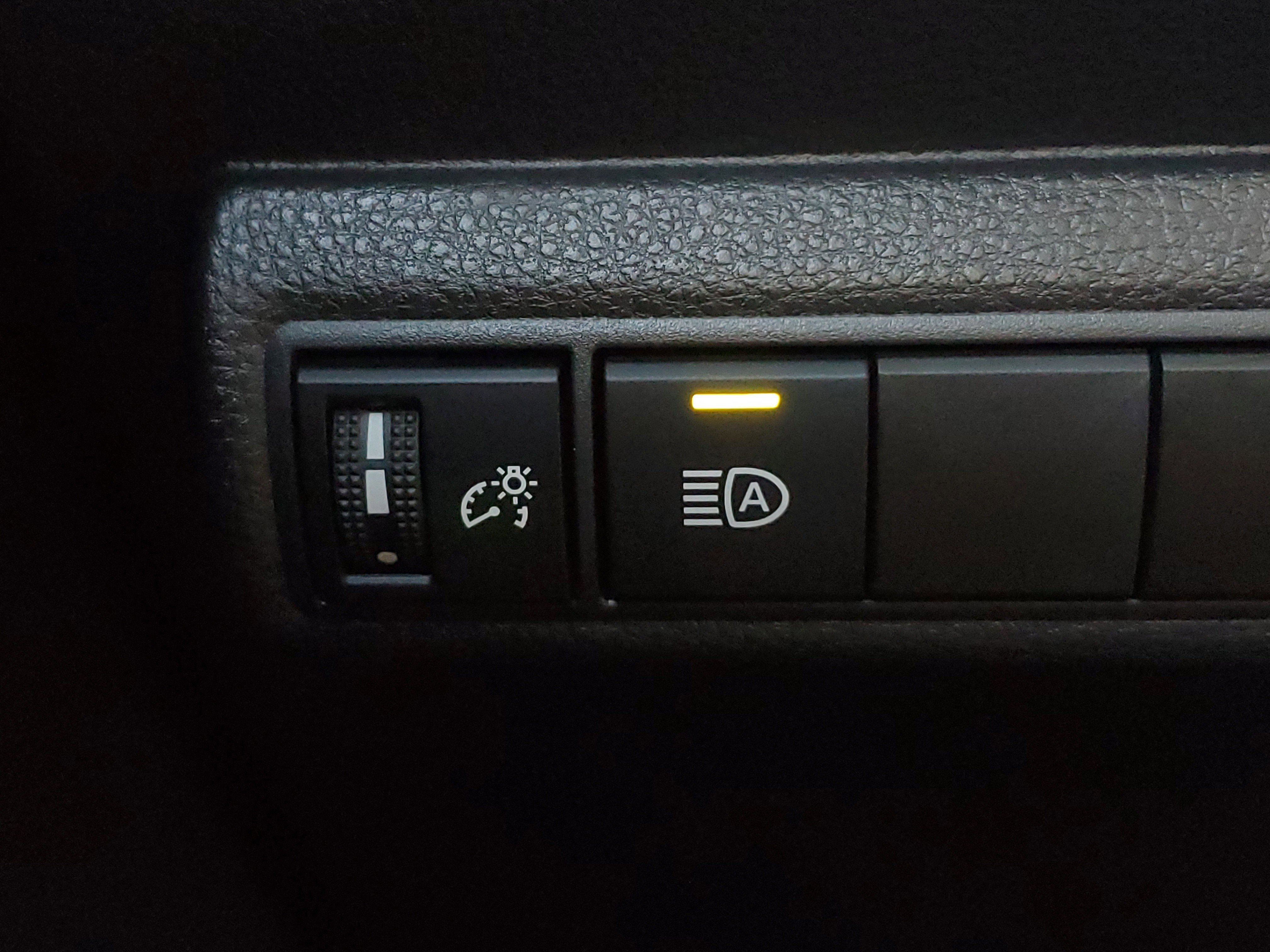 Used 2025 Toyota Corolla LE image 31