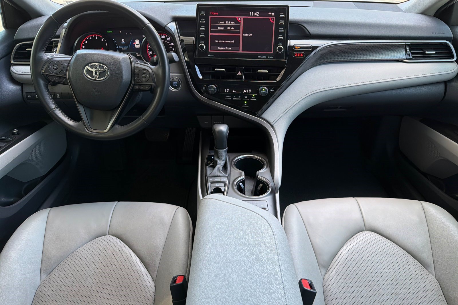 Used 2021 Toyota Camry XSE FWD image 17