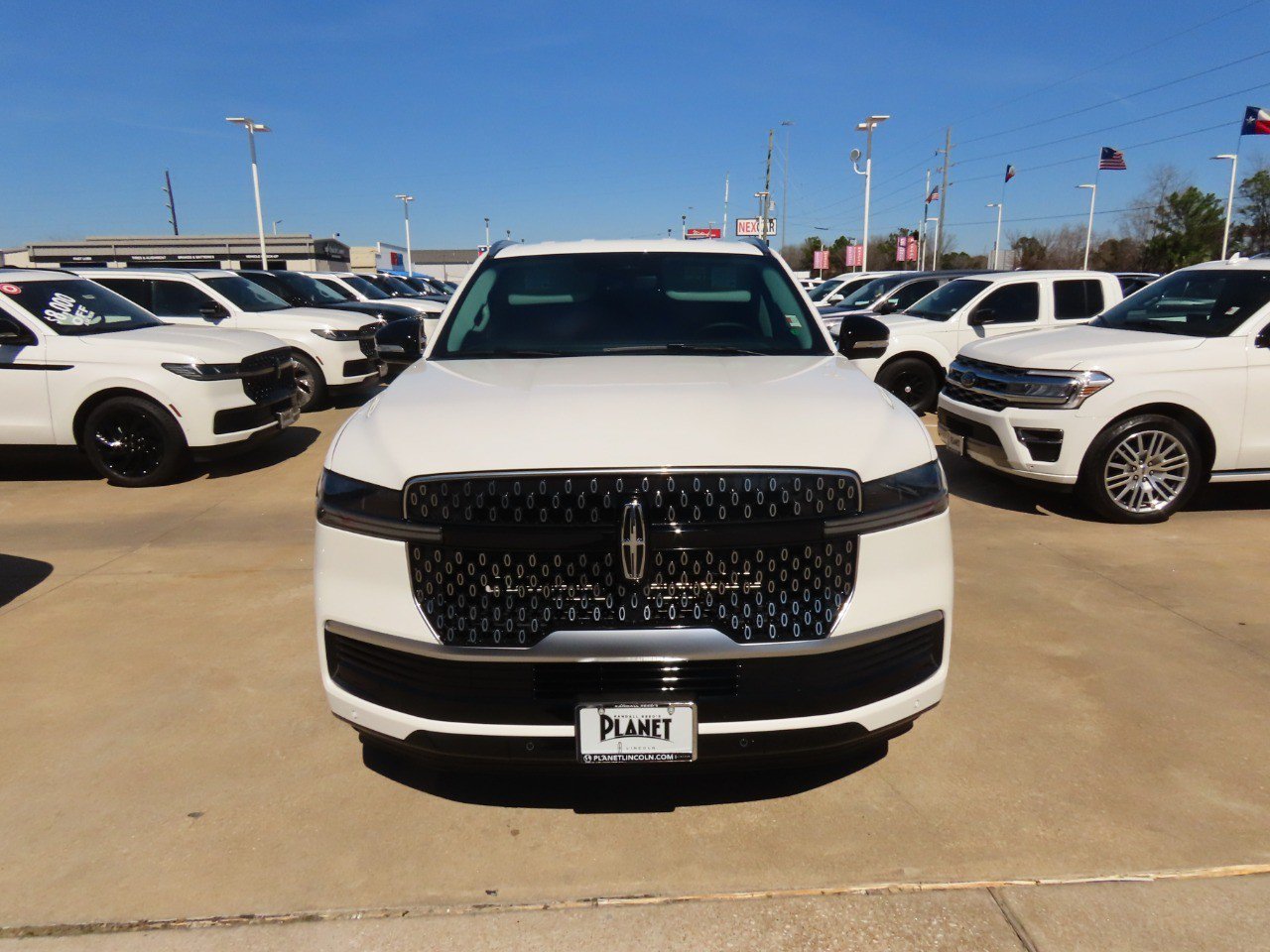 New 2026 Lincoln Navigator Premiere AWD/4WD image 6