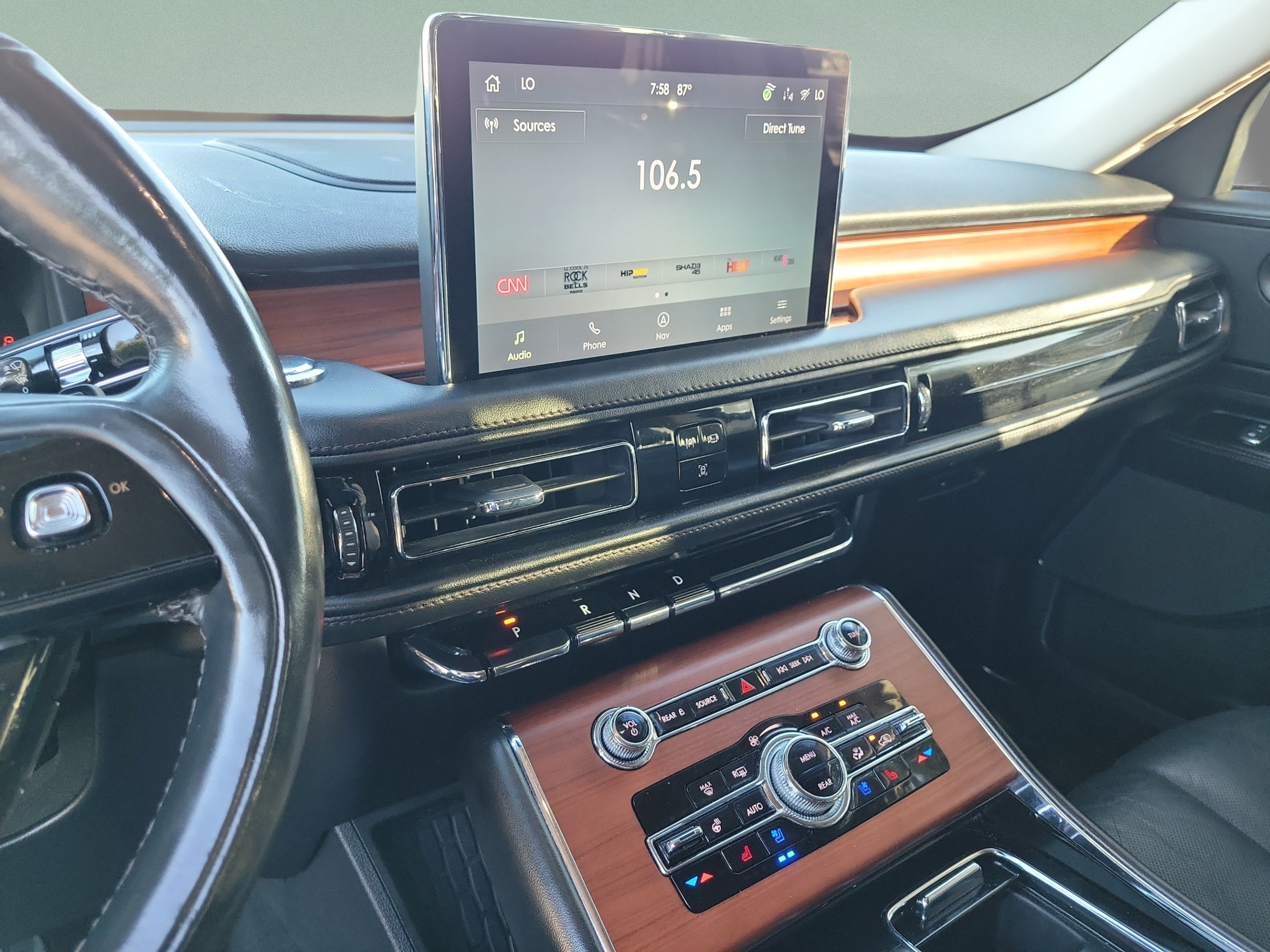 Used 2022 Lincoln Aviator Reserve w/ Equipment Group 201A AWD/4WD image 24