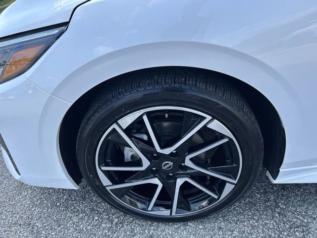 Certified 2025 Nissan Sentra SR w/ SR Premium Package FWD image 10