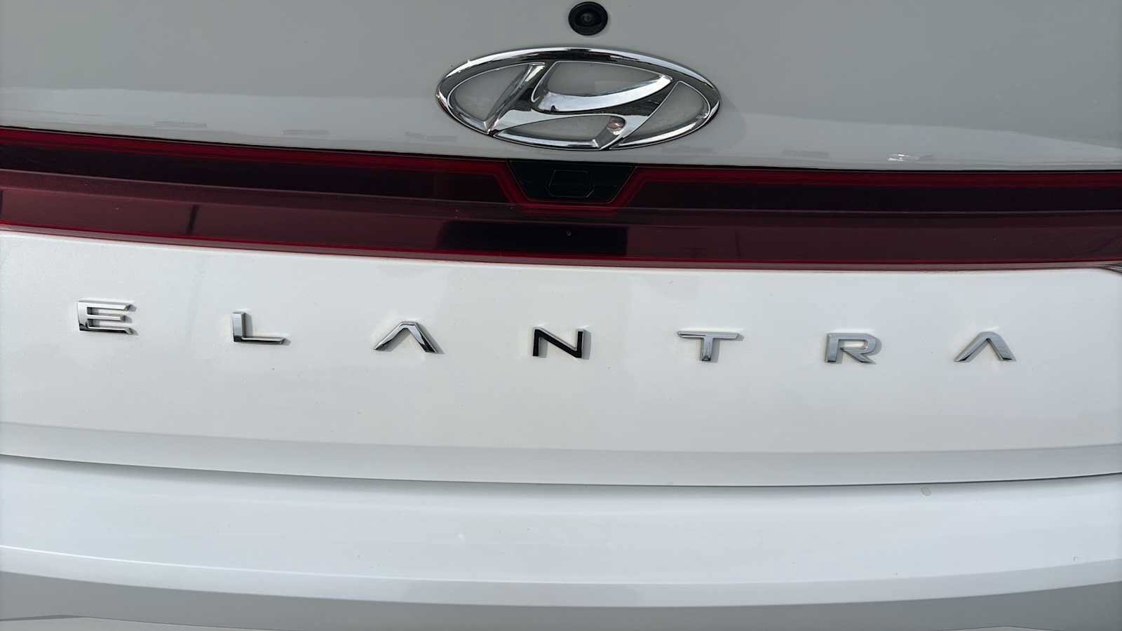 Used 2022 Hyundai Elantra SEL w/ Convenience Package FWD image 28