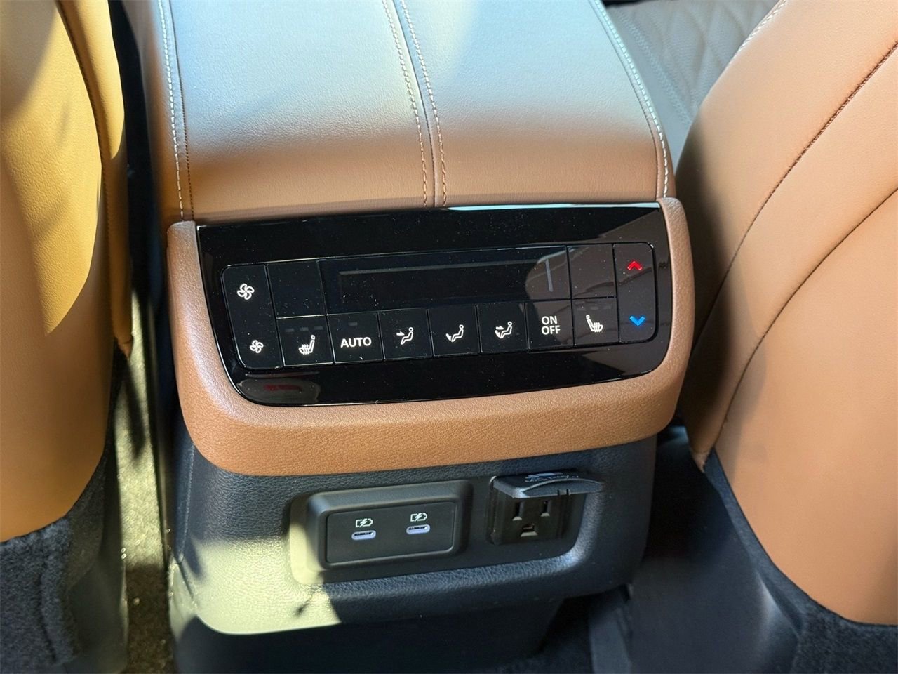 New 2026 INFINITI QX60 Autograph image 32