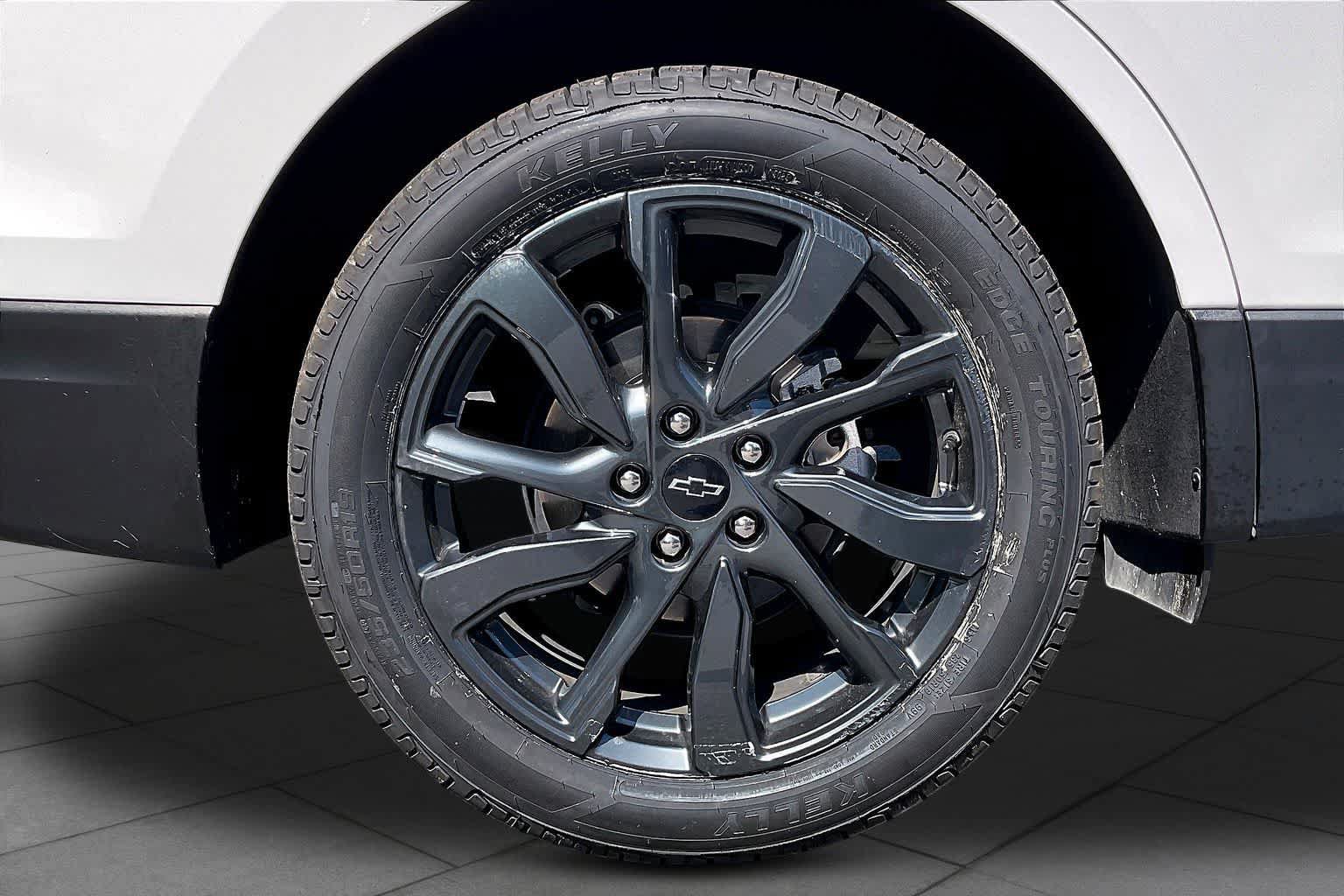 Used 2023 Chevrolet Equinox RS FWD image 10