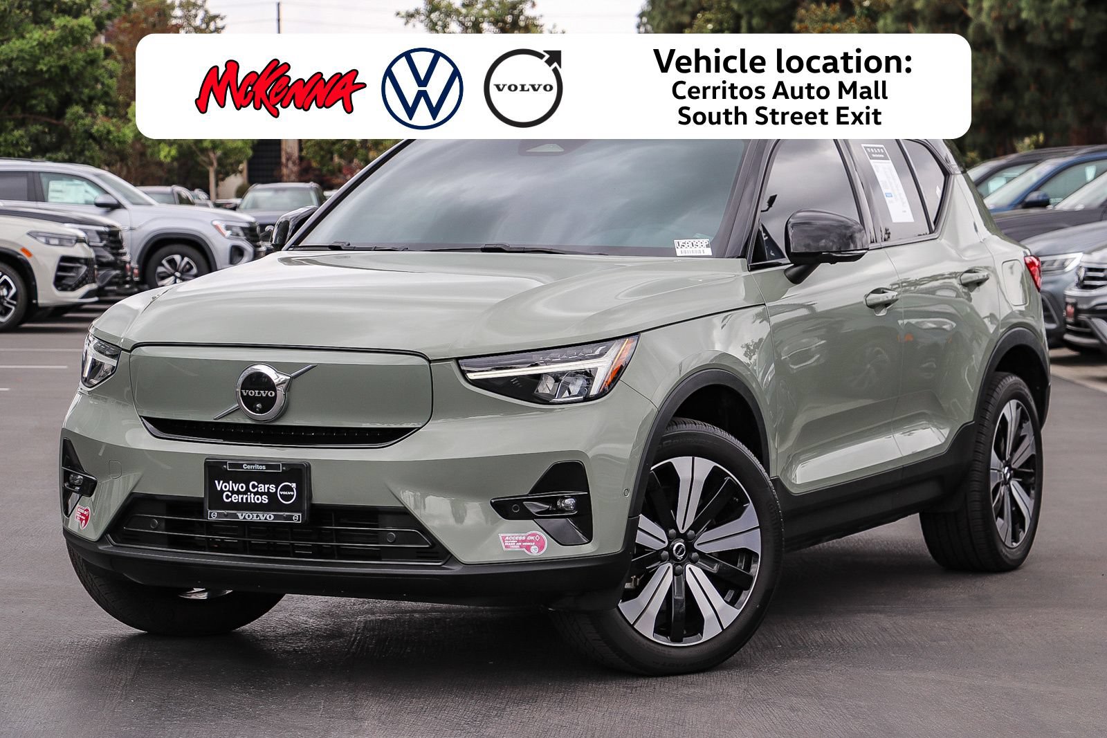 Used 2023 Volvo XC40 Recharge Plus AWD/4WD image 1