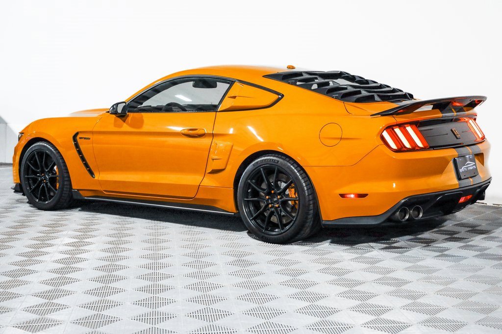 Used 2019 Ford Mustang Shelby GT350 w/ Technology Package image 18