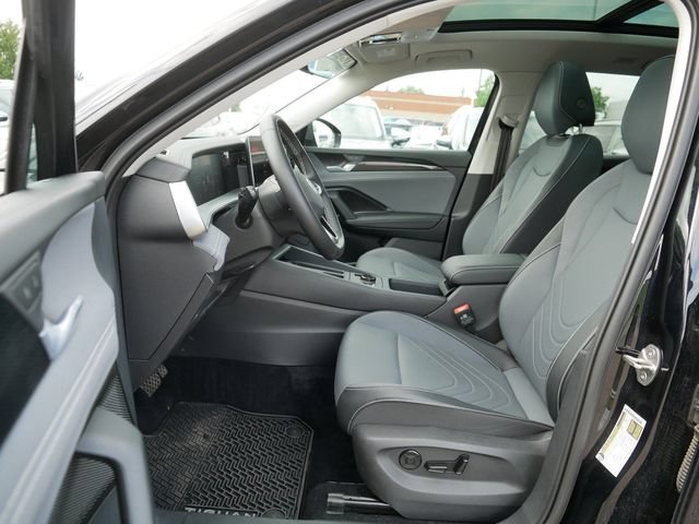 Certified 2026 Volkswagen Tiguan SE AWD/4WD image 13