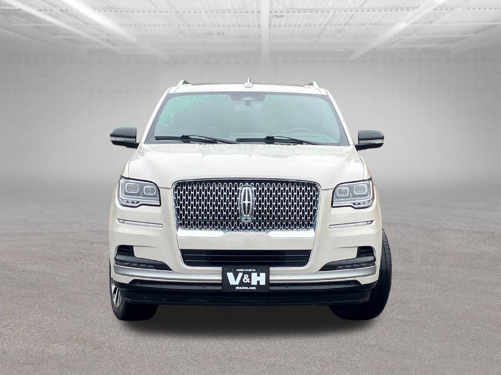 Used 2024 Lincoln Navigator L Reserve w/ Equipment Group 201A AWD/4WD image 34