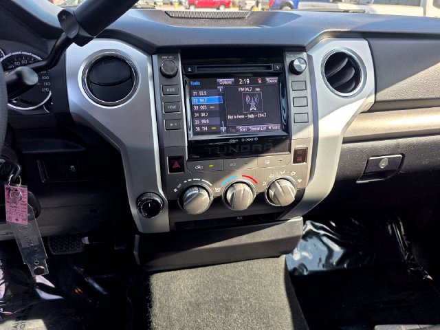 Used 2015 Toyota Tundra SR5 AWD/4WD image 24