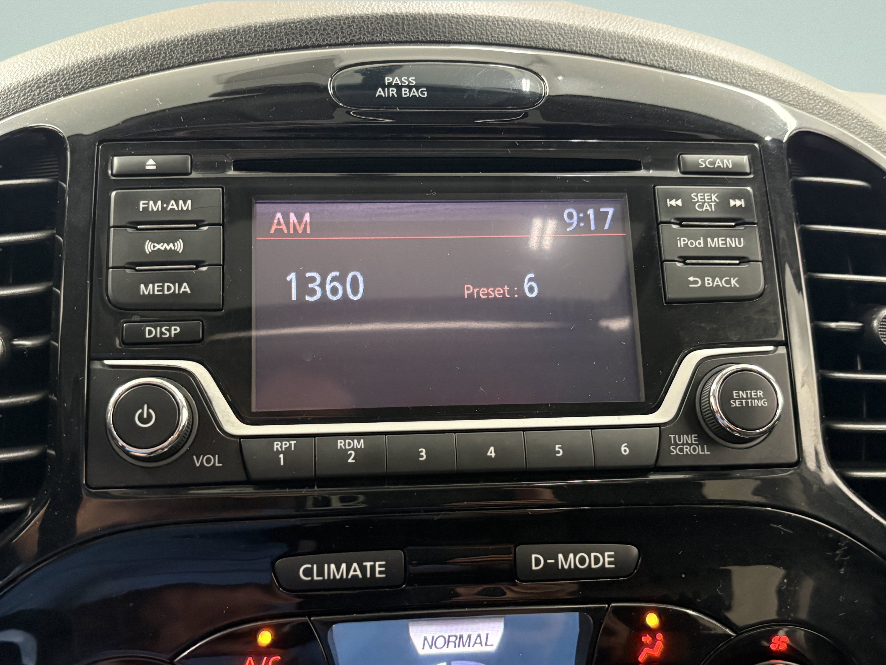 Used 2017 Nissan Juke SV FWD image 15