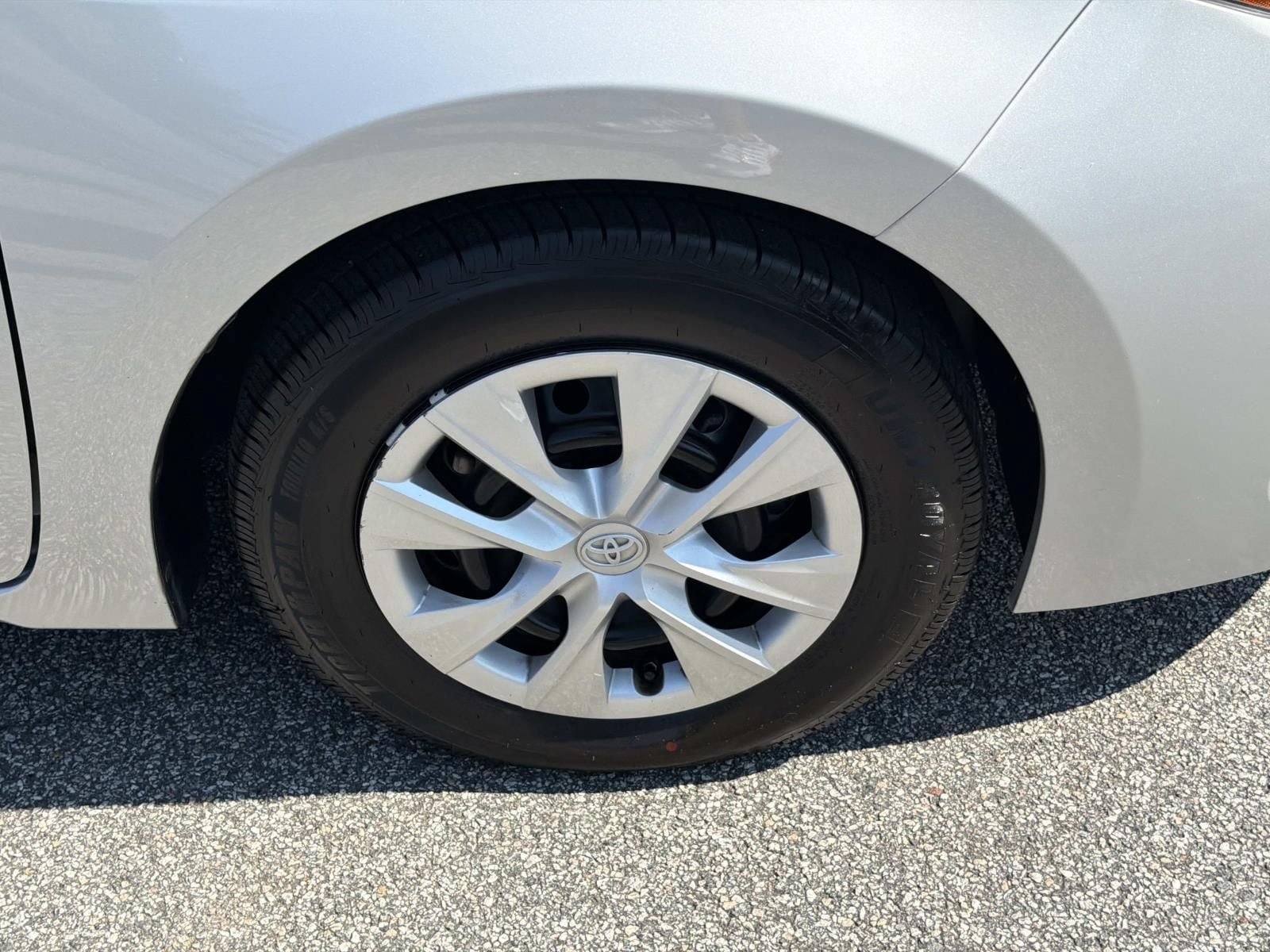 Used 2019 Toyota Corolla L FWD image 12