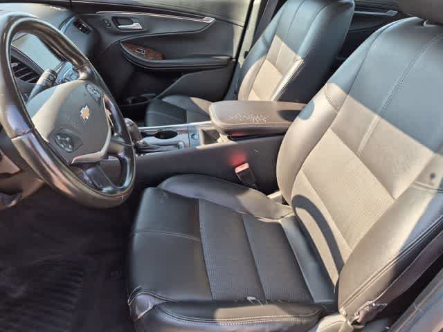 Used 2015 Chevrolet Impala LT w/ Convenience Package FWD image 16