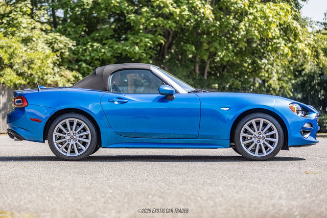 Used 2017 FIAT 124 Spider Lusso RWD image 19