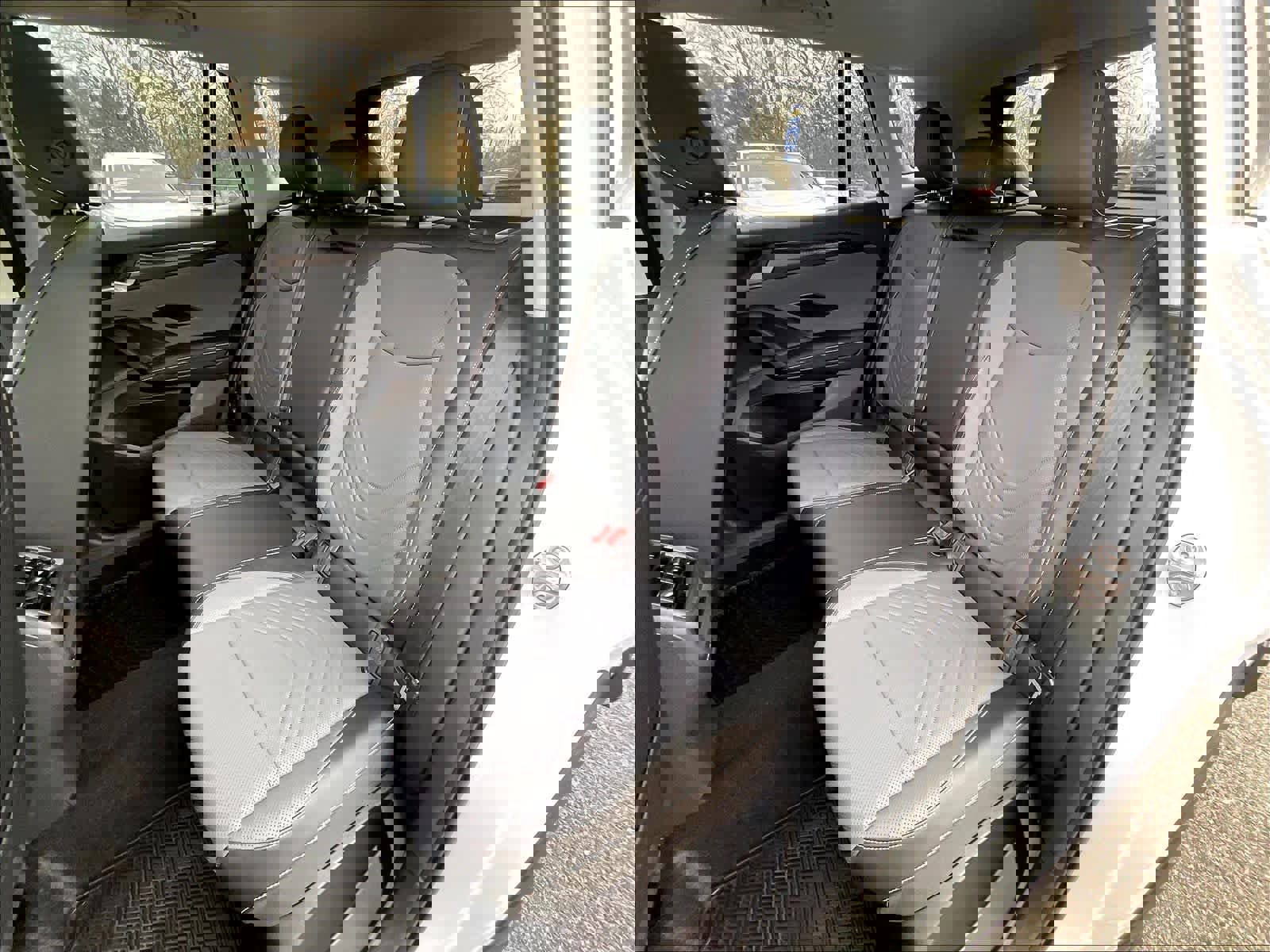 New 2026 Volkswagen Tiguan SE image 15