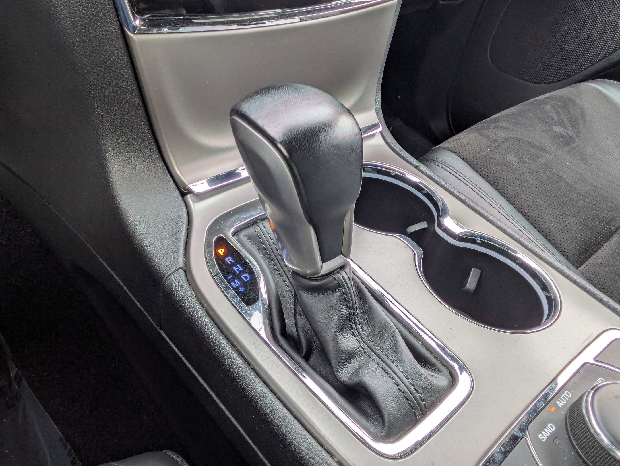 Used 2022 Jeep Grand Cherokee Laredo X image 17