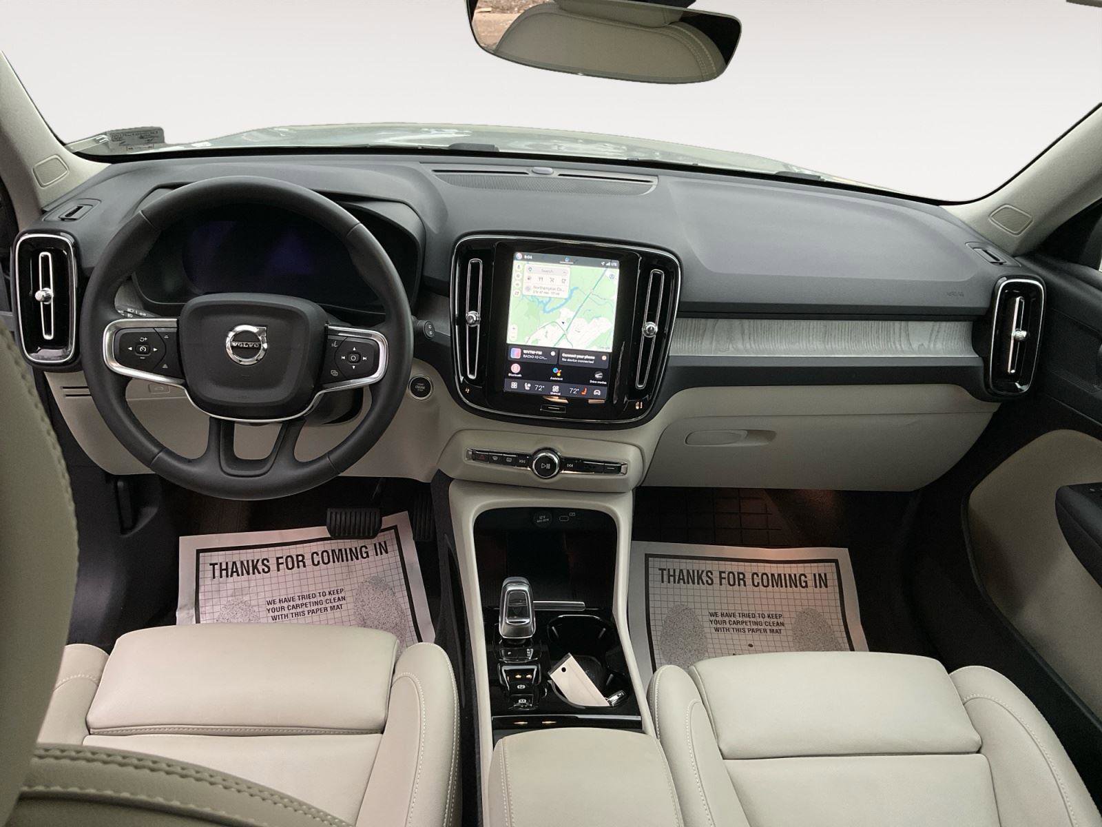 Certified 2025 Volvo XC40 B5 Plus image 10