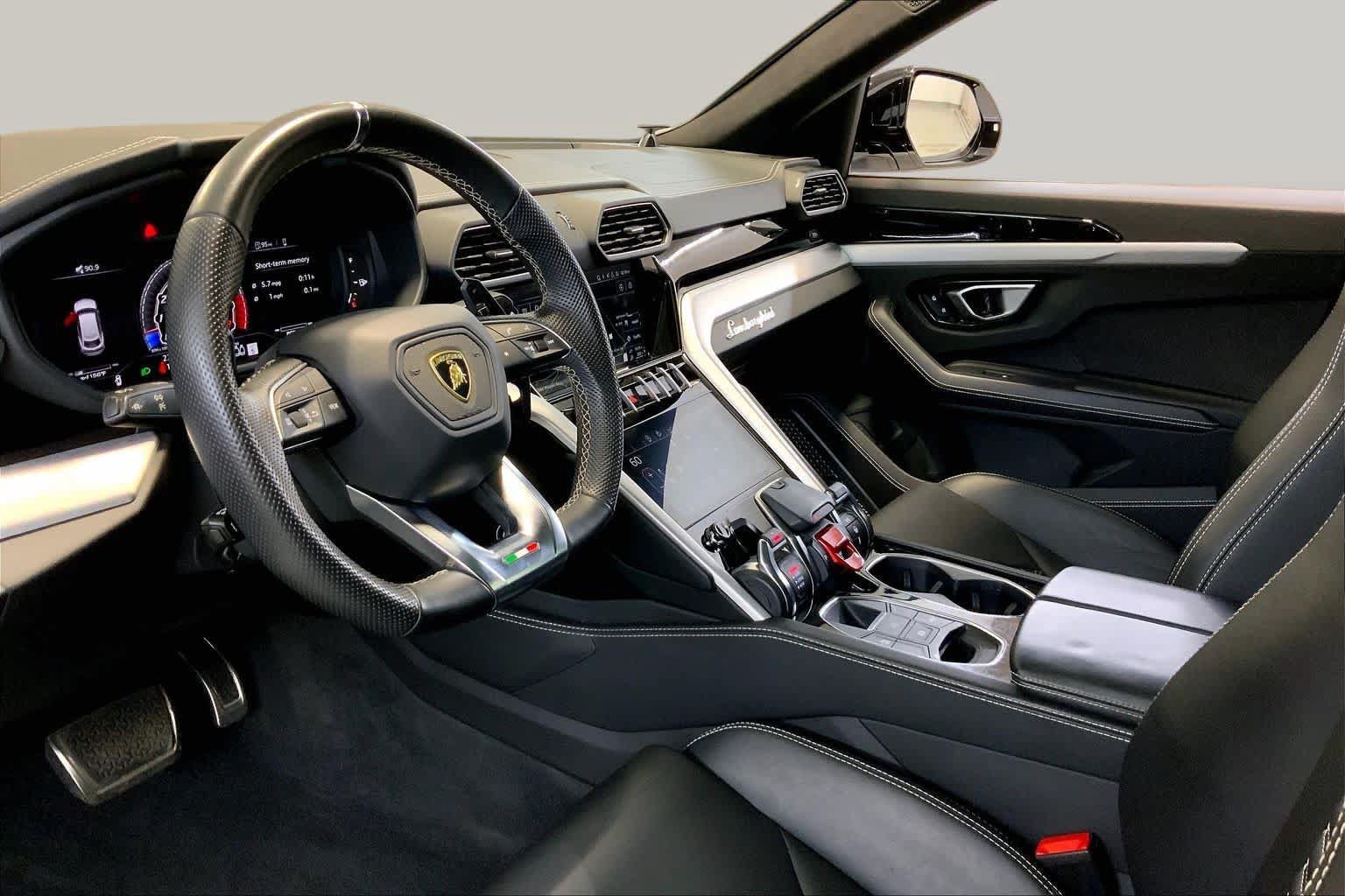 Used 2020 Lamborghini Urus AWD/4WD image 17