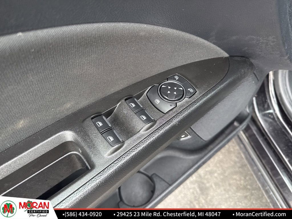 Used 2020 Ford Fusion SE image 10