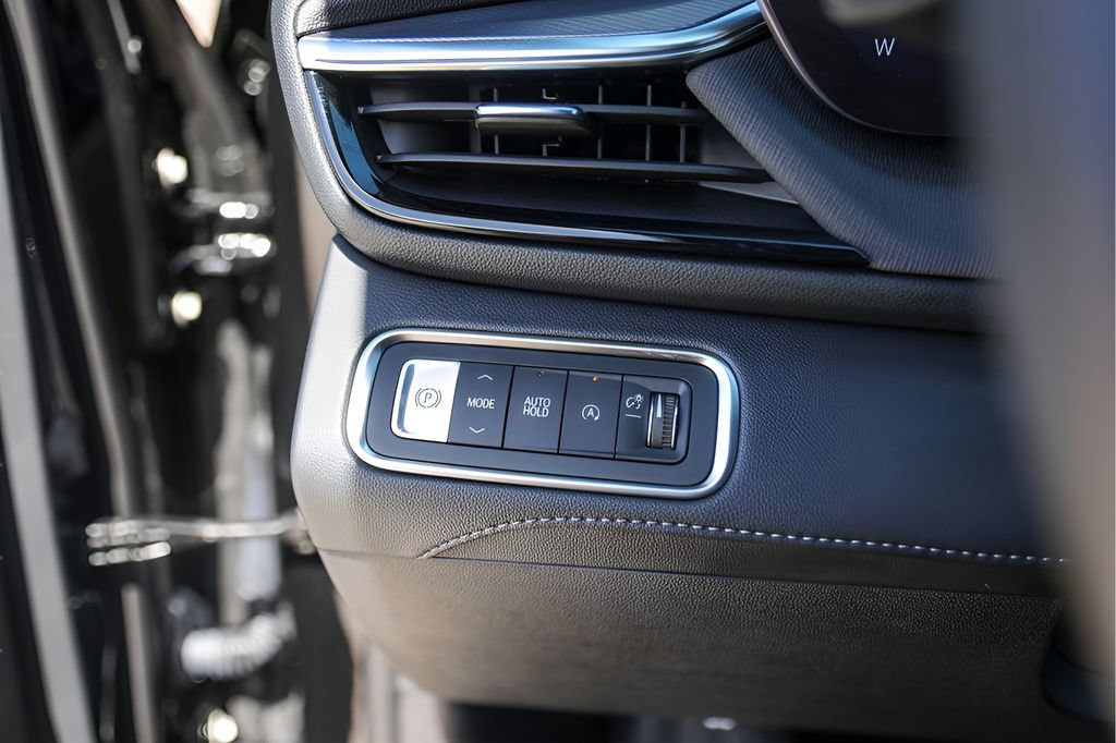Used 2026 Buick Enclave Sport Touring w/ Power Package FWD image 17