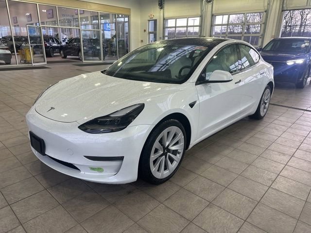Used 2023 Tesla Model 3 Standard Range image 2