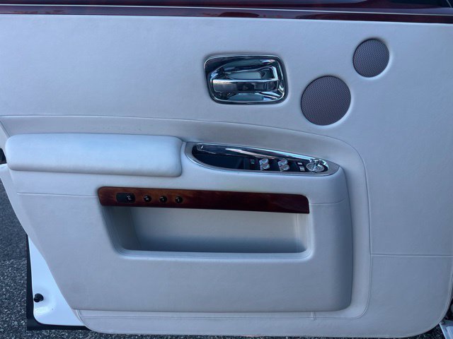Used 2015 Rolls-Royce Ghost RWD image 16