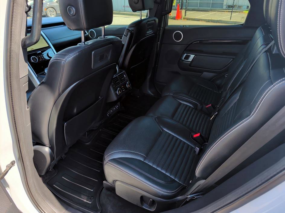 Used 2022 Land Rover Discovery S R-Dynamic AWD/4WD image 9