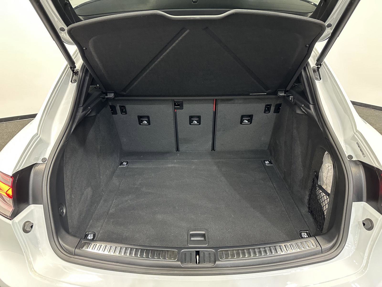 Certified 2025 Porsche Macan image 37
