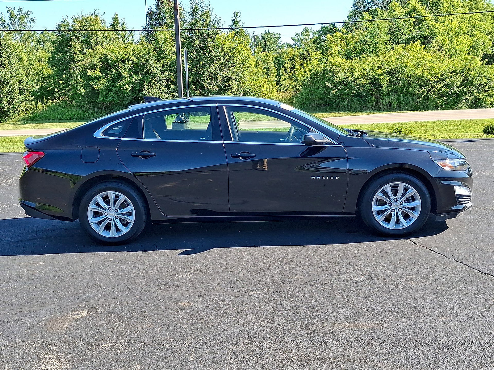 Used 2021 Chevrolet Malibu LT FWD image 26