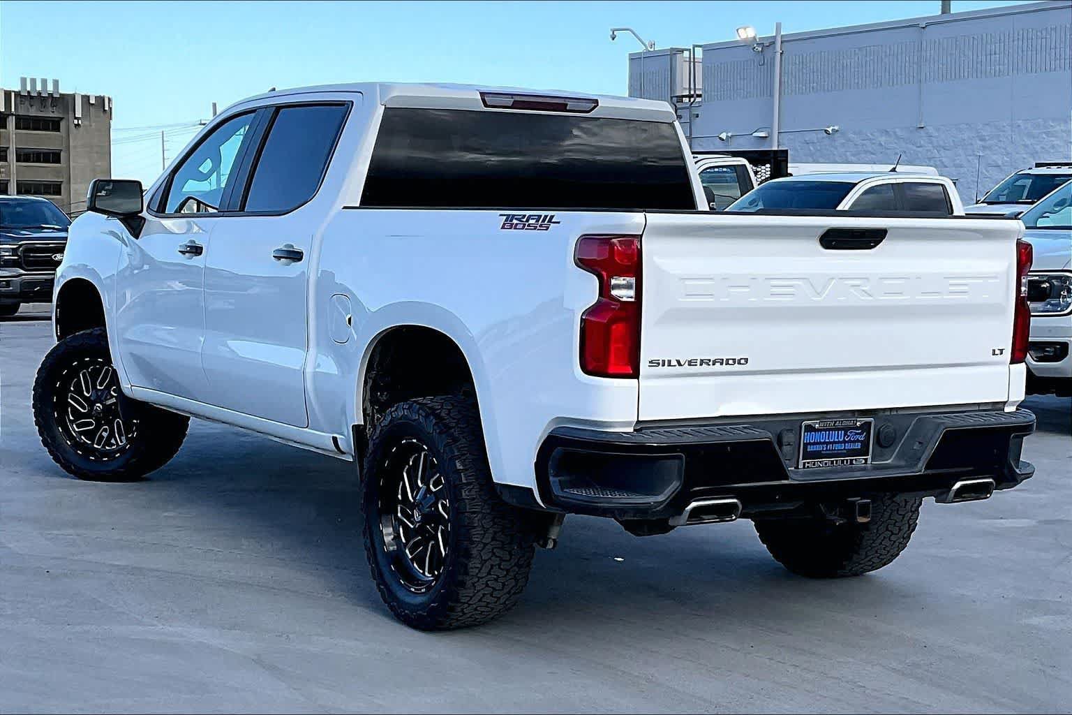 Used 2020 Chevrolet Silverado 1500 LT Trail Boss AWD/4WD image 4
