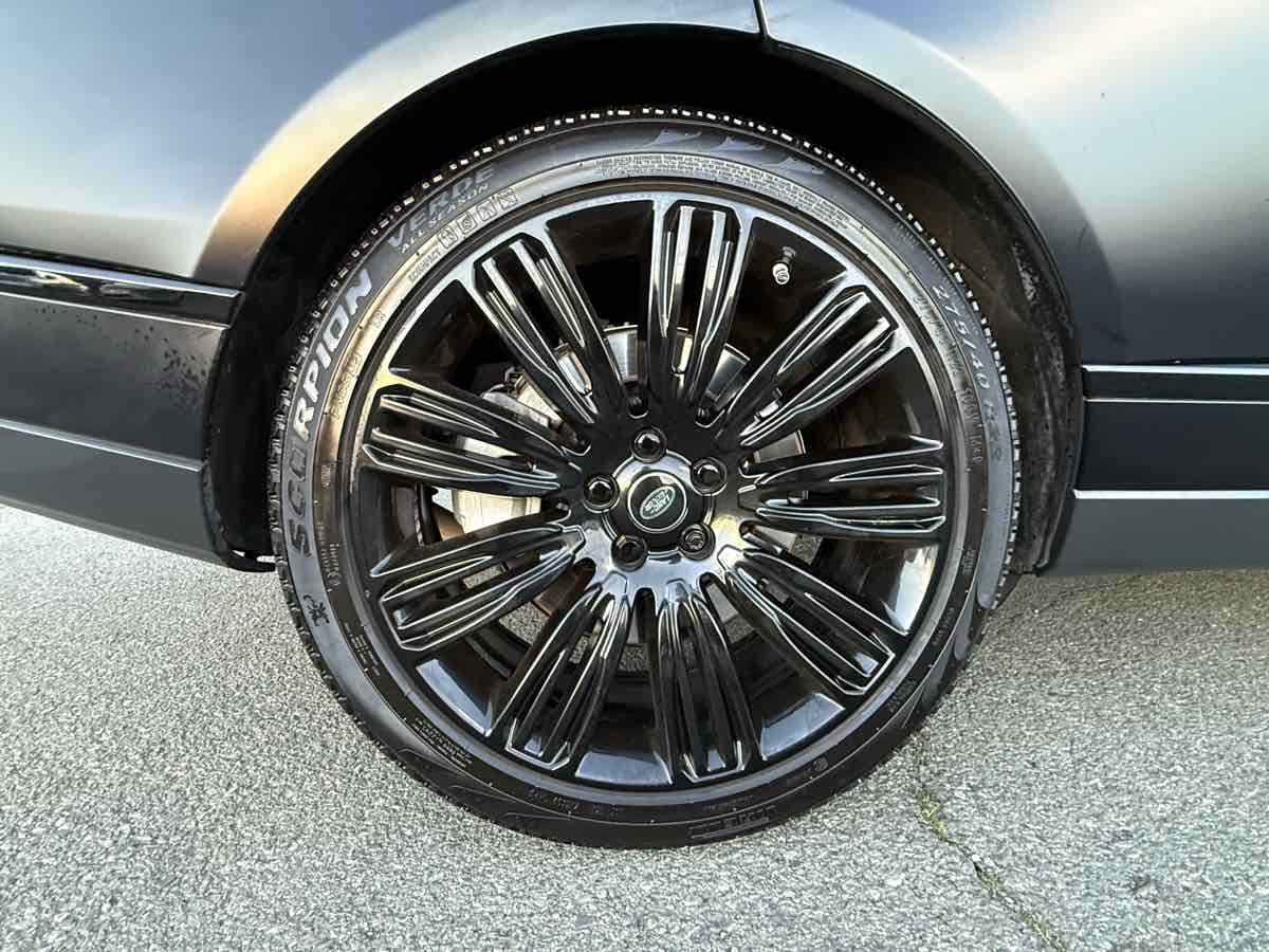 Used 2019 Land Rover Range Rover Long Wheelbase Supercharged image 41