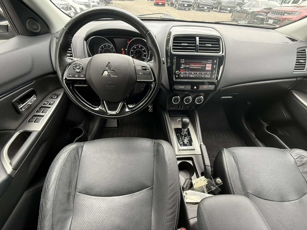 Used 2018 Mitsubishi Outlander Sport SEL FWD image 14
