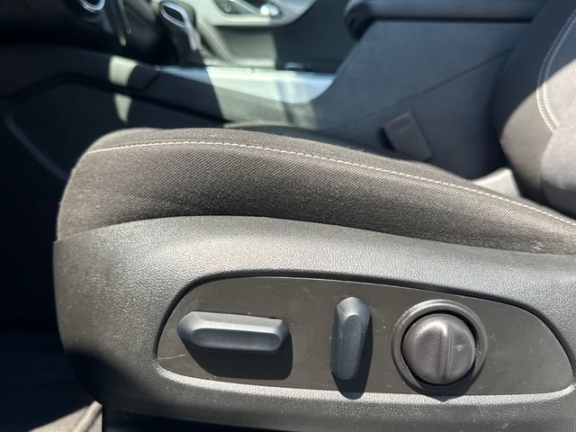 Used 2025 Chevrolet Blazer LT FWD image 14