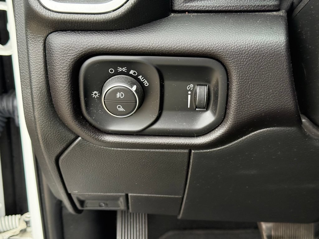 Used 2024 RAM 2500 Big Horn AWD/4WD image 20
