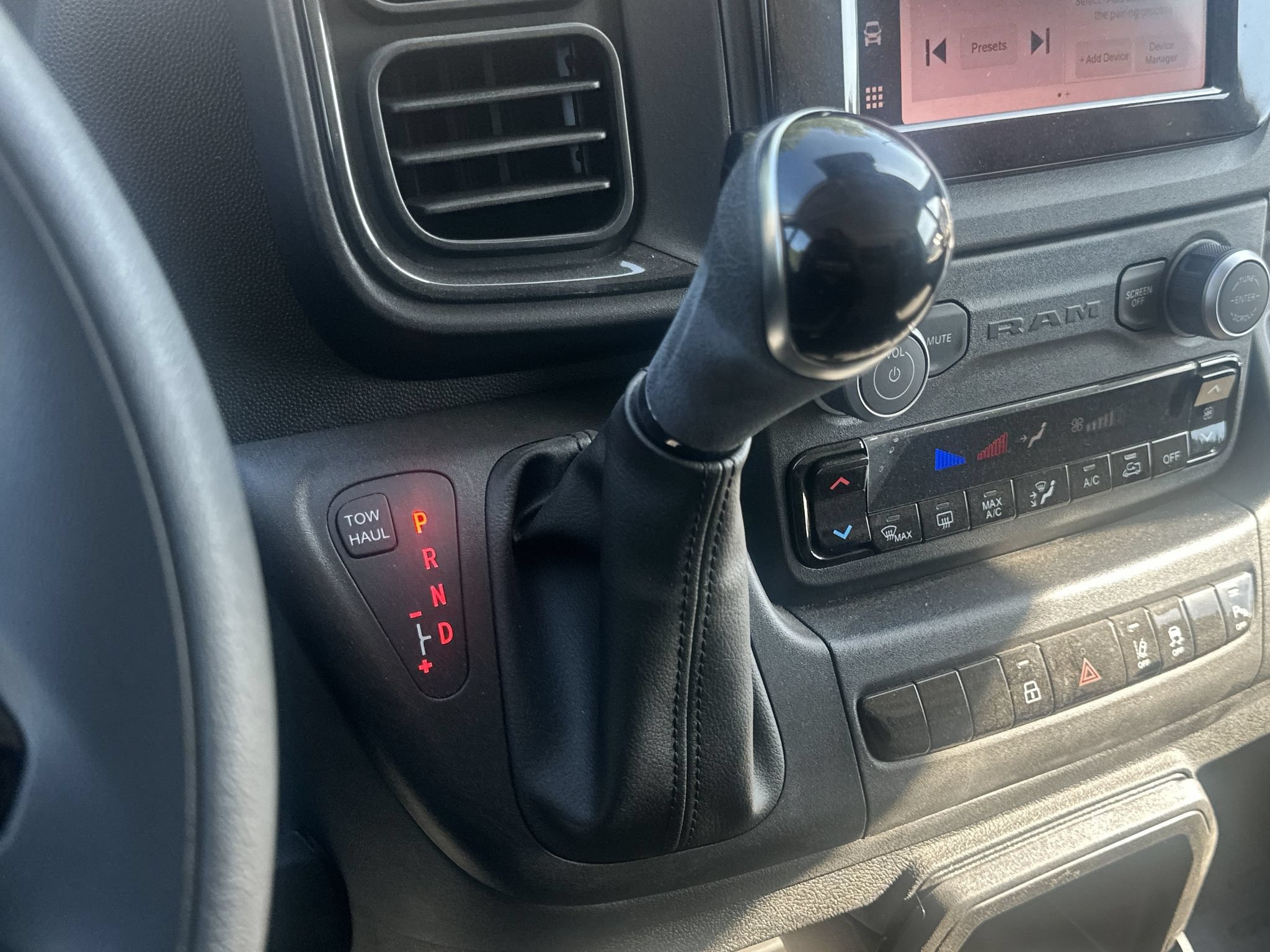 Used 2025 RAM ProMaster 2500 w/ Safety Group FWD image 23