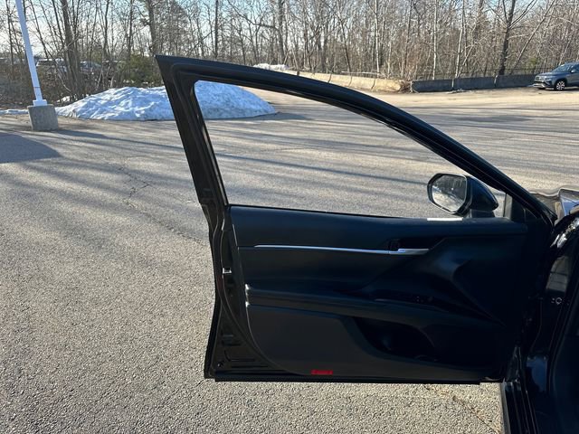 Used 2023 Toyota Camry SE w/ Cold Weather Package image 24
