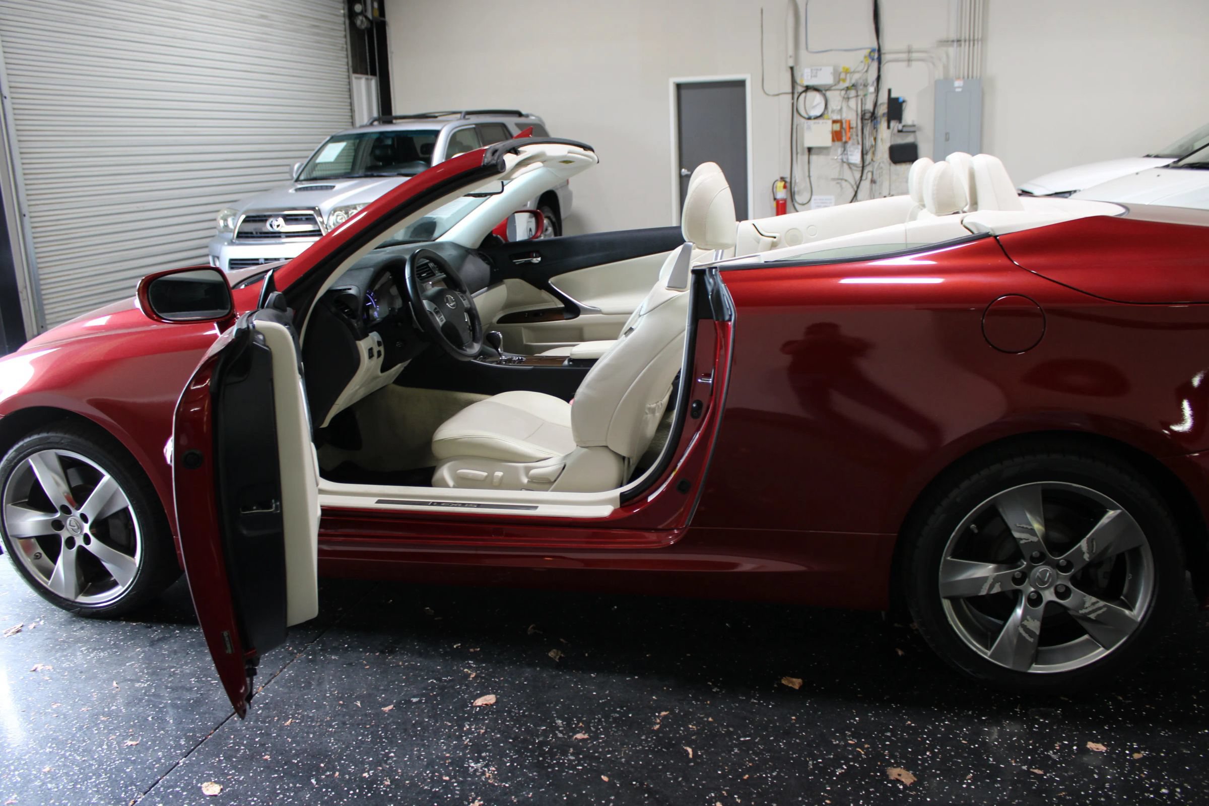 Used 2011 Lexus IS 350C RWD image 38