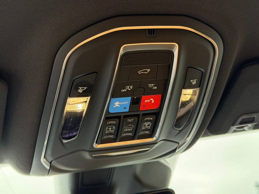 Used 2024 Jeep Grand Cherokee L Summit AWD/4WD image 28